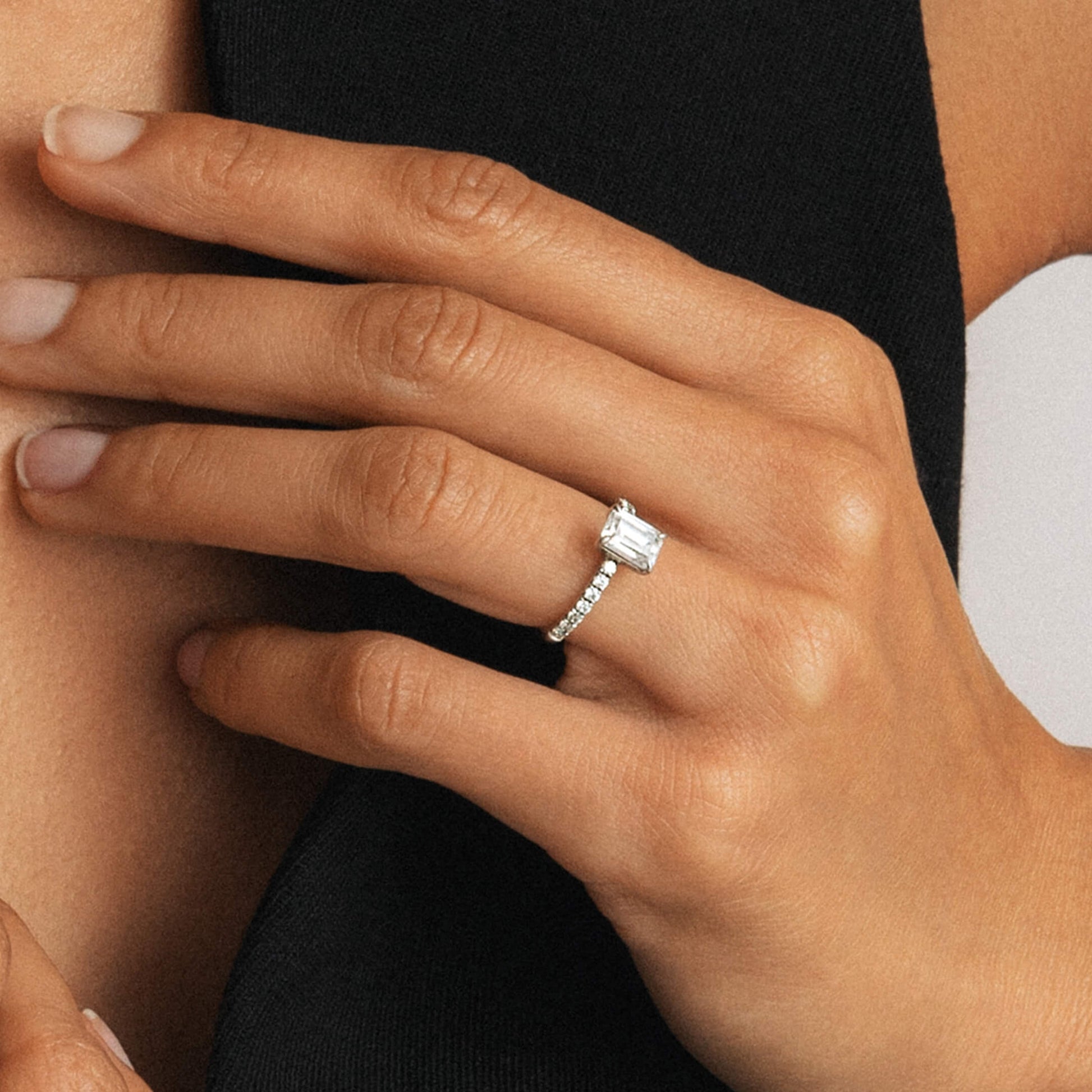 Solitaire or rose diamant émeraude   Romane 4