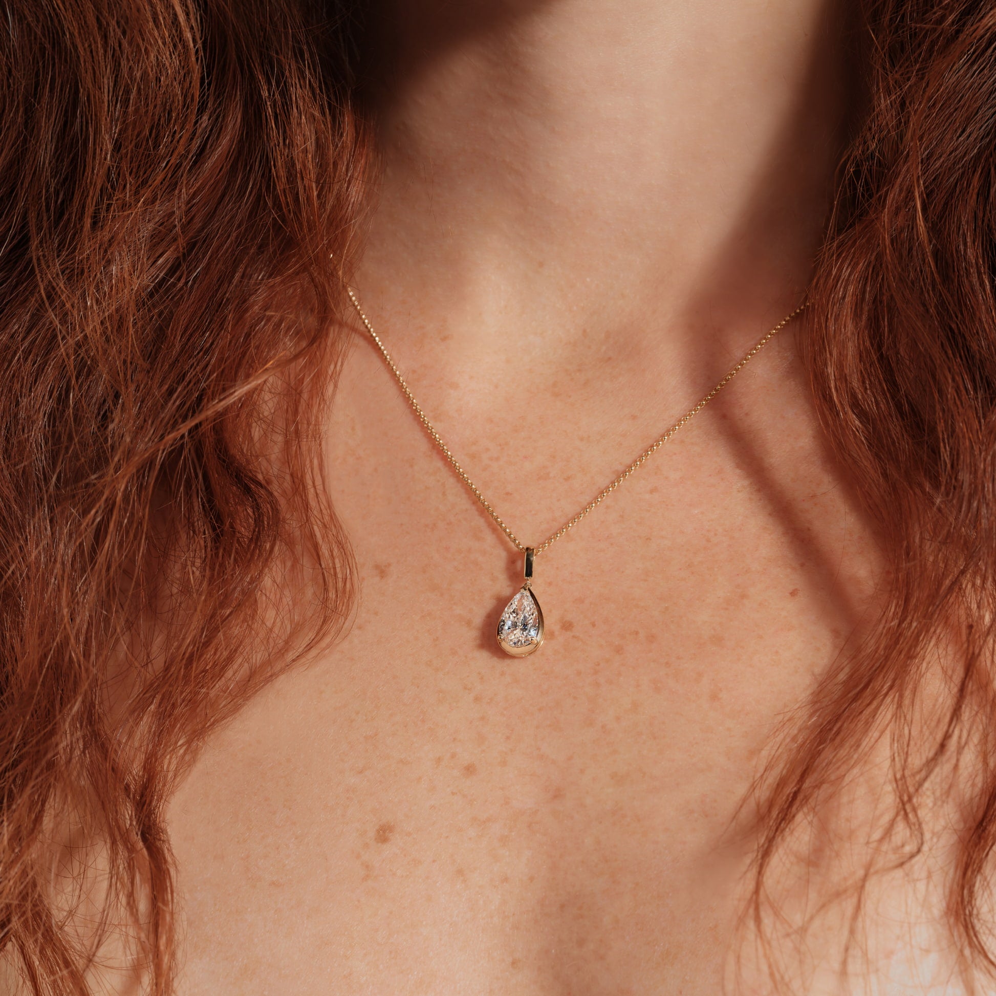Collier or jaune diamant de synthèse poire Eliana Lab 4