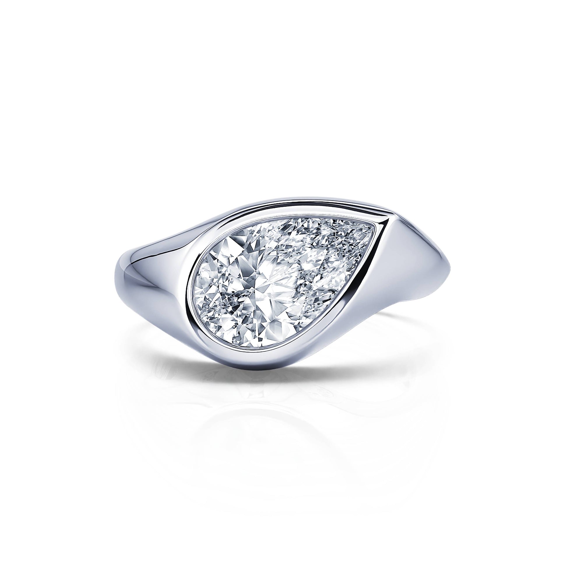 Solitaire en platine diamant de synthèse poire Shiloh Lab 1