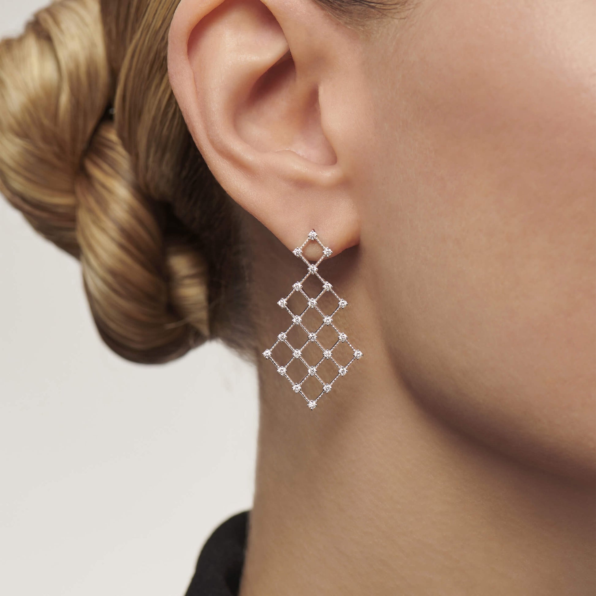 Boucles d'oreilles pendantes or jaune et diamant Blanche 6