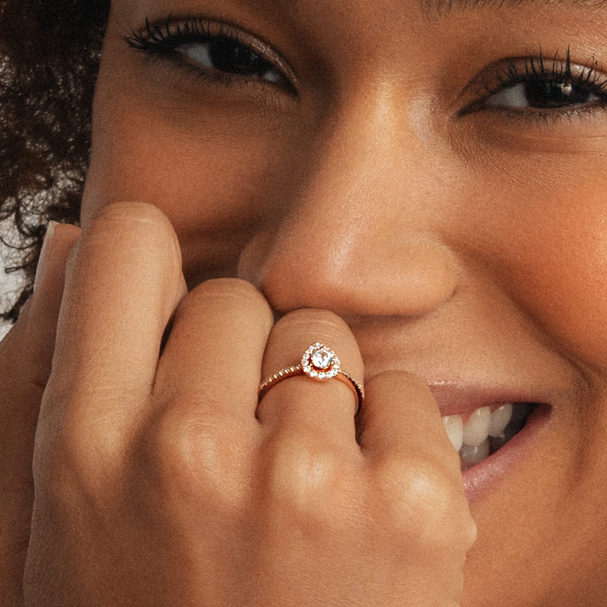 Bague de fiançailles halo poire en or rose Brooklyn 7