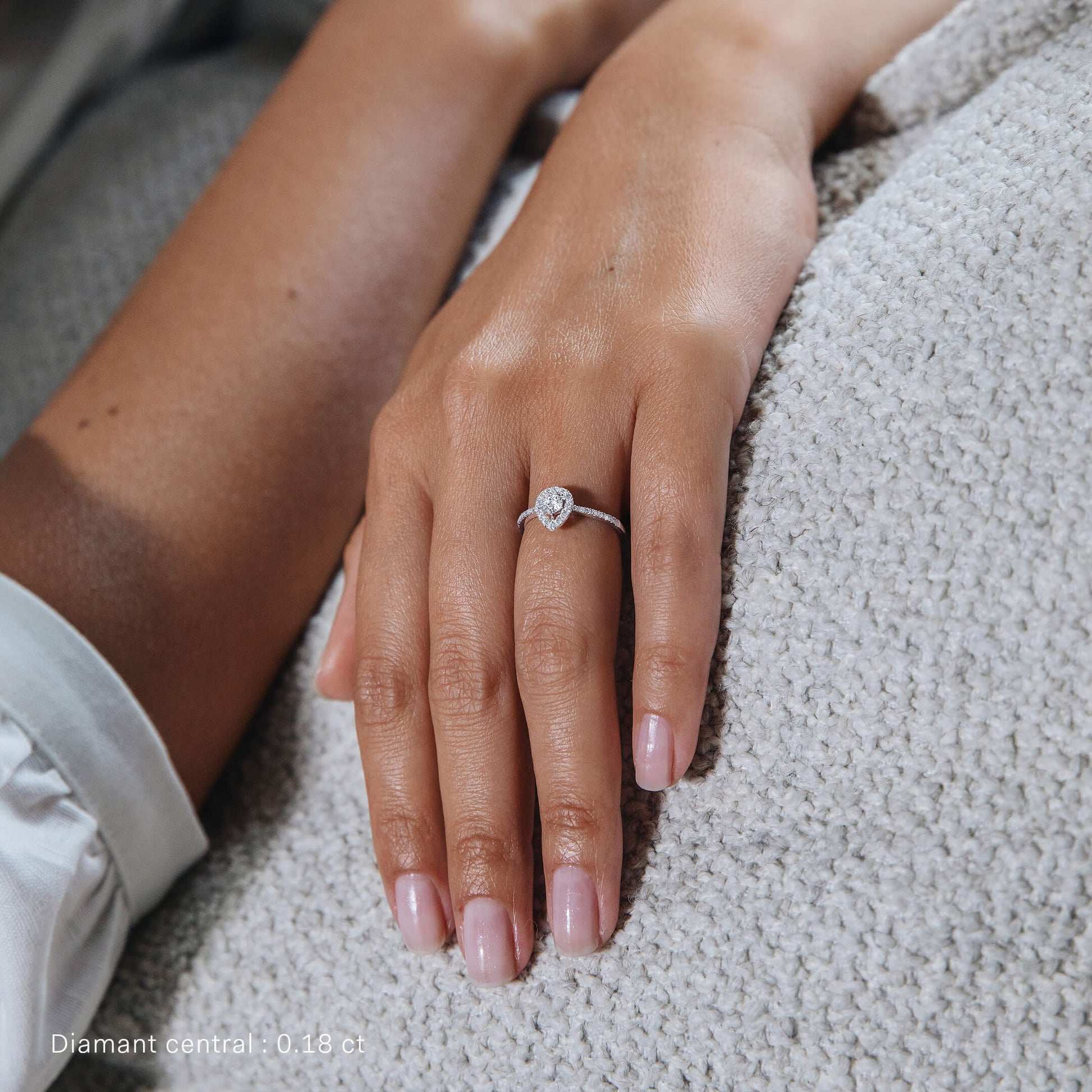 Bague de fiançailles halo poire en or rose Brooklyn 5