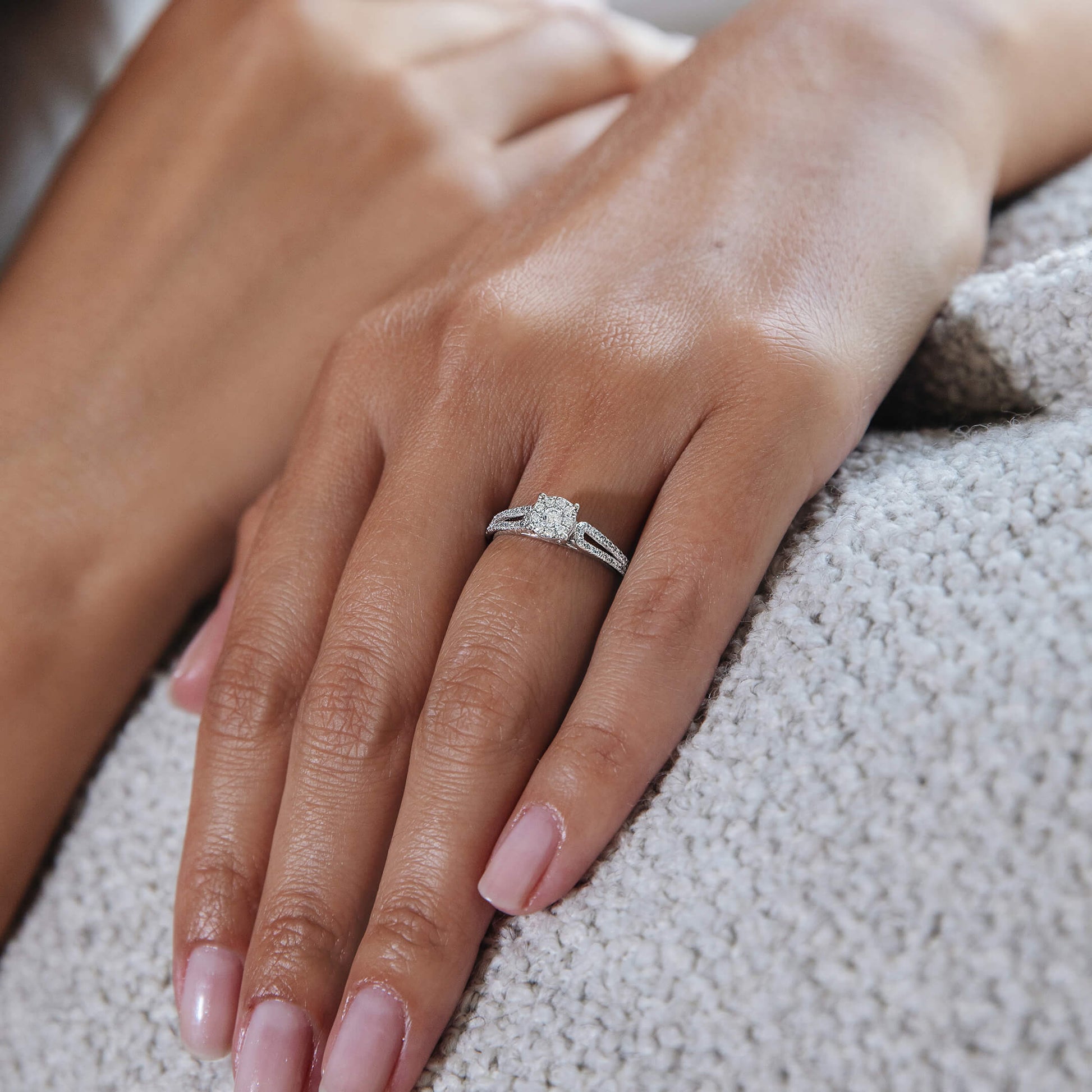 Bague de fiançailles or jaune diamant Charmene 5