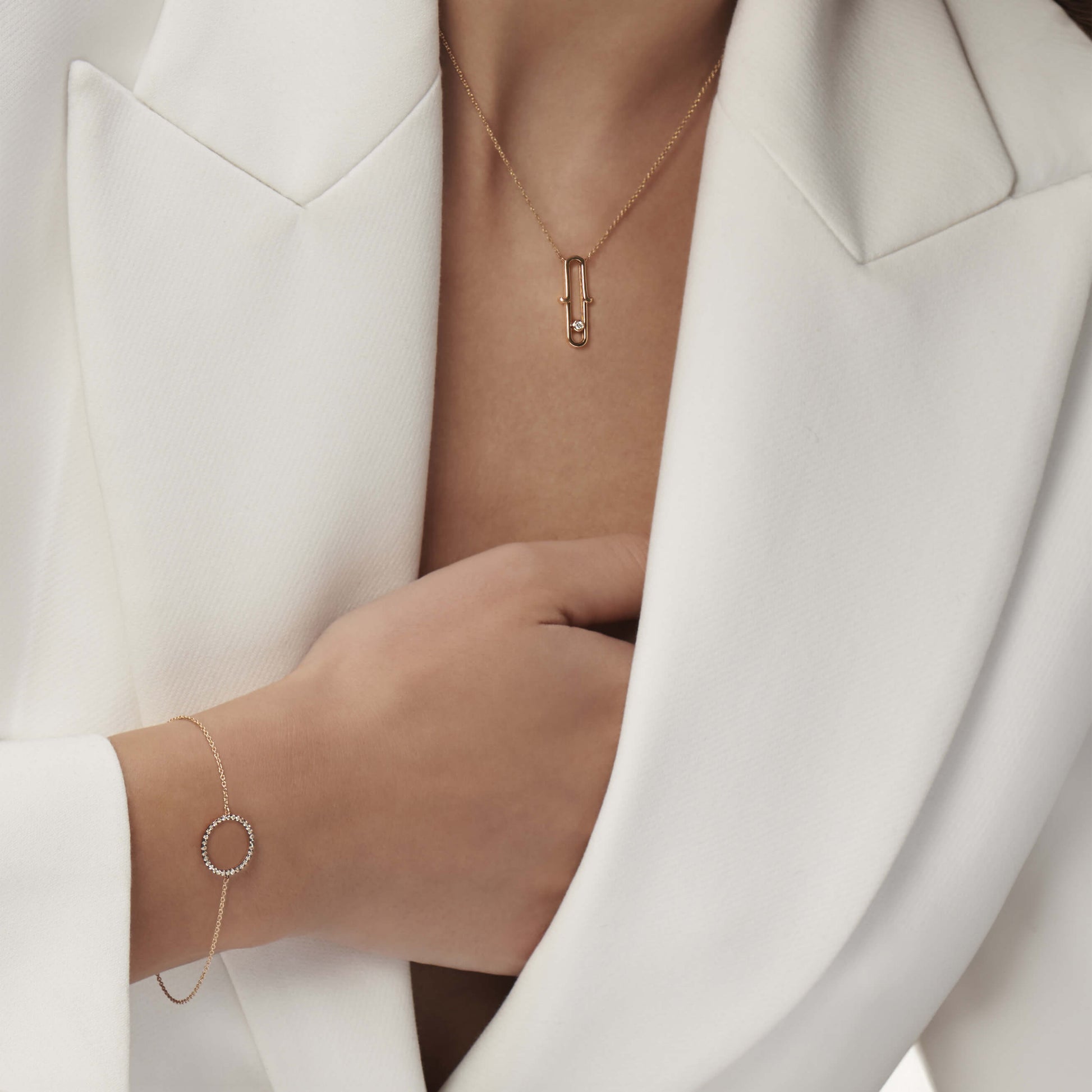 Collier main or jaune diamant  Dana 4