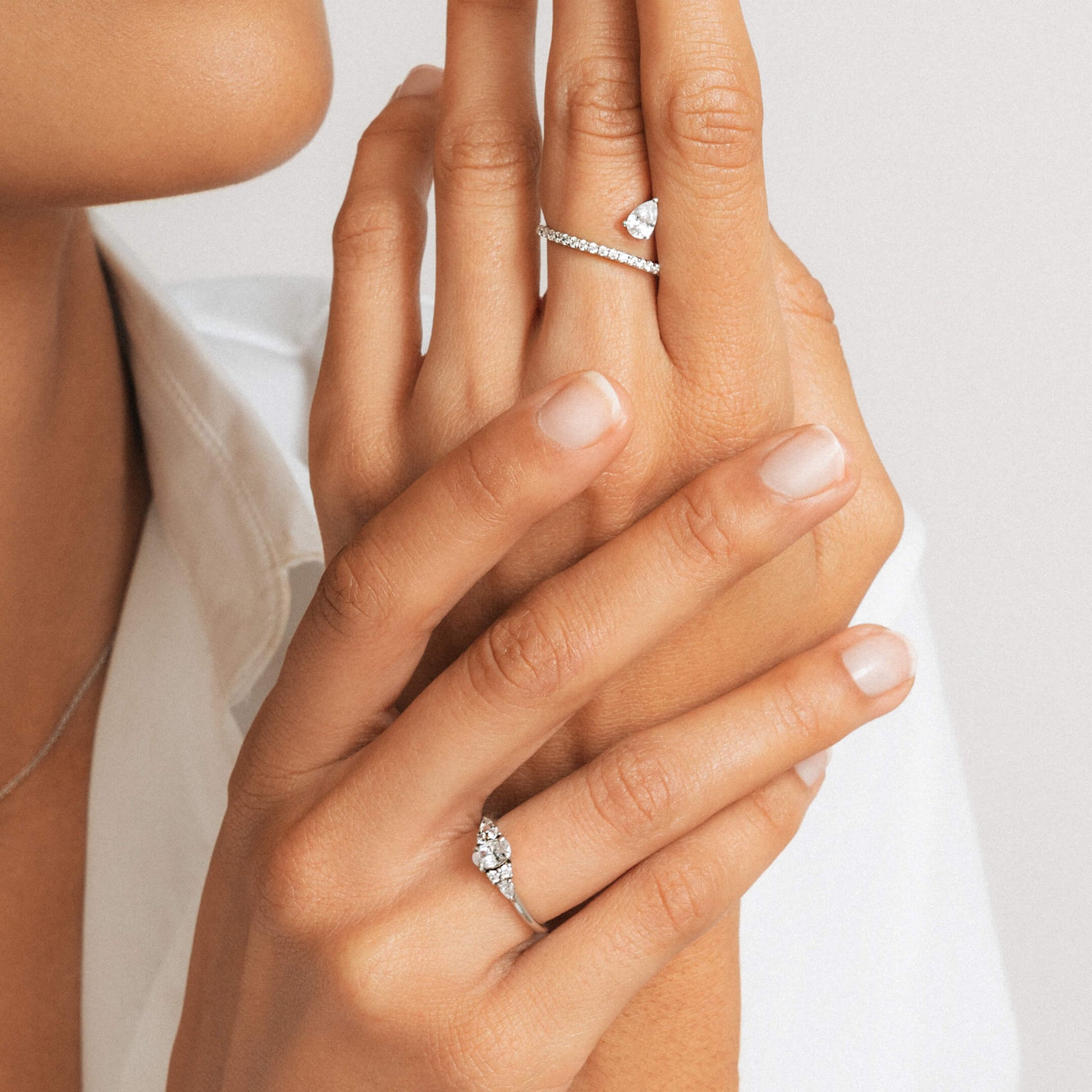 Solitaire suspendu platine diamant poire Katia 9