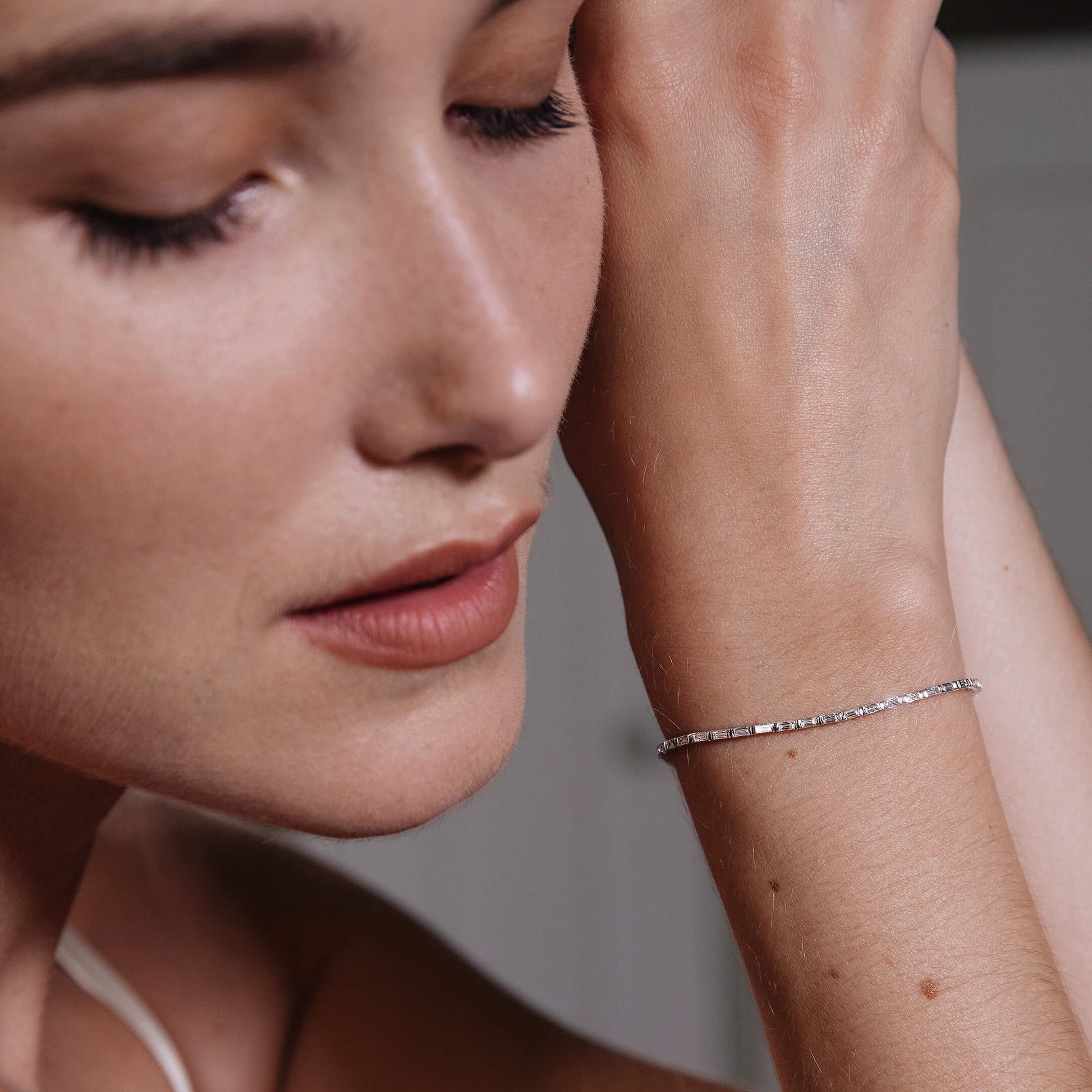Bracelet rivière diamant baguette or jaune Lina 5