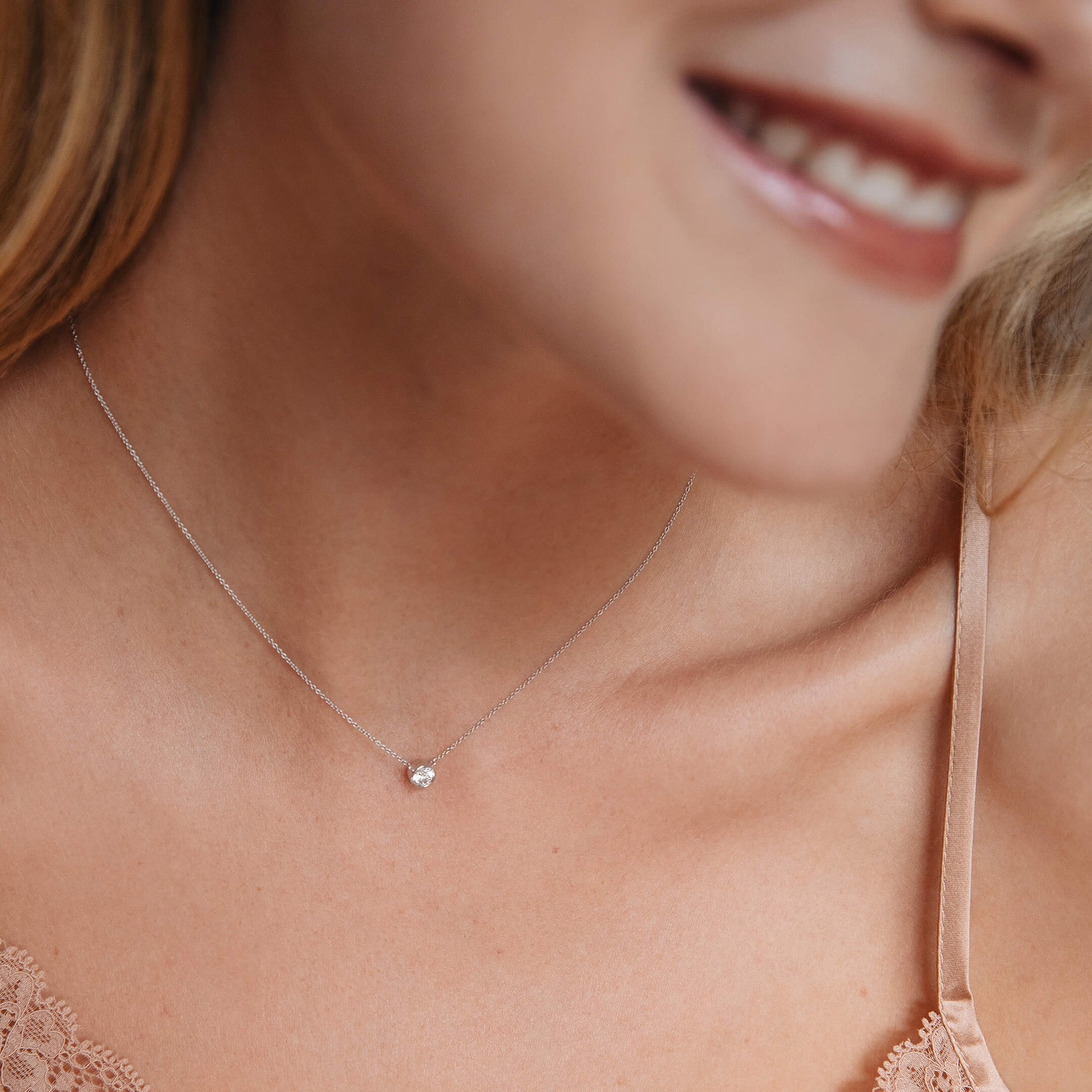 Collier or blanc diamant serti clos Liv M 6