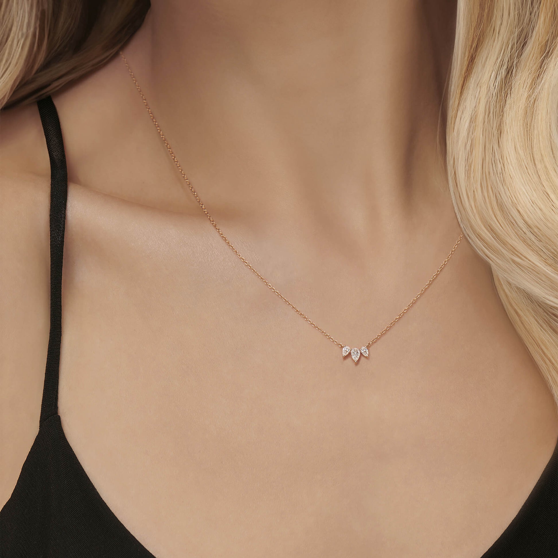 Collier trilogie diamant poire or blanc  Shirli 5