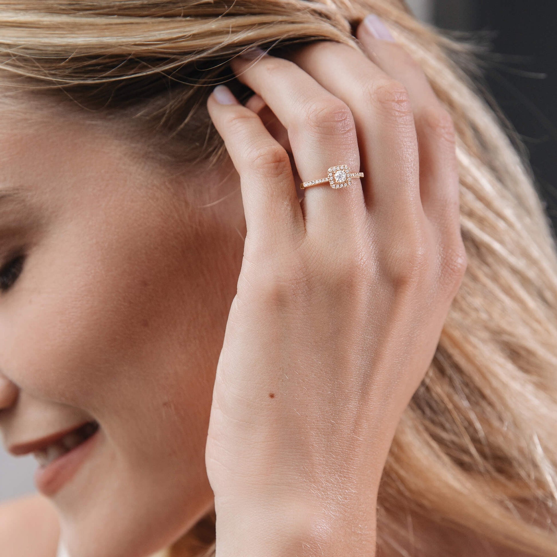 Bague de fiançailles carrée en or jaune Tribeca 4